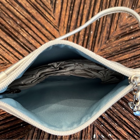 NWT COACH SILVER SIGNATURE WRISTLET - Picture 7 of 11